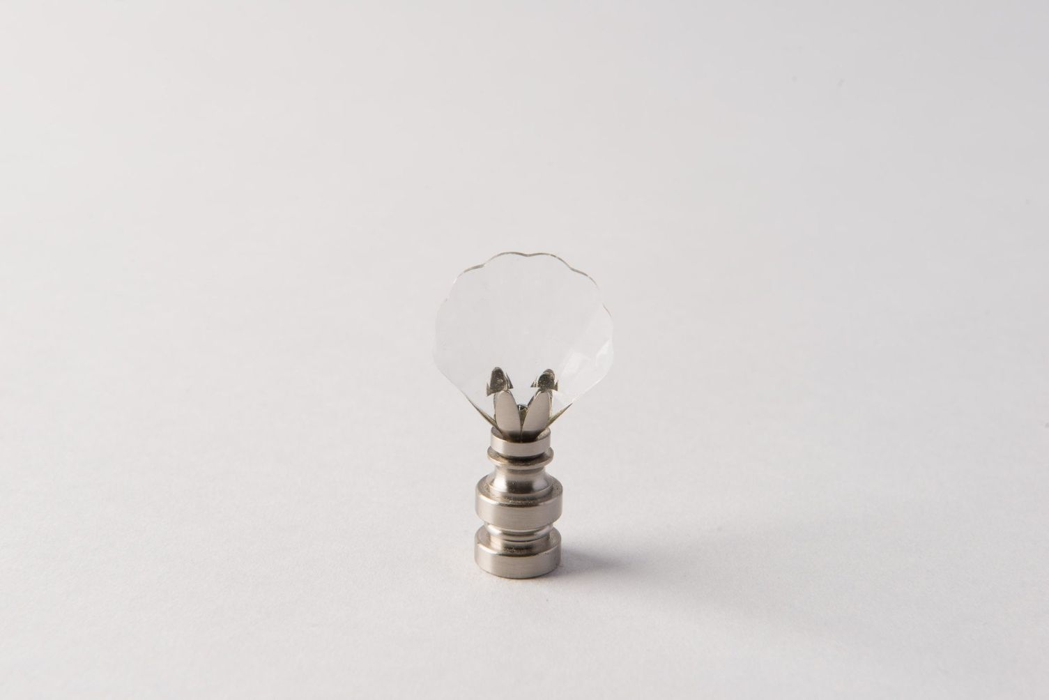 https://www.hotel-lamps.com/resources/assets/images/product_images/Crystal Seashell.jpg